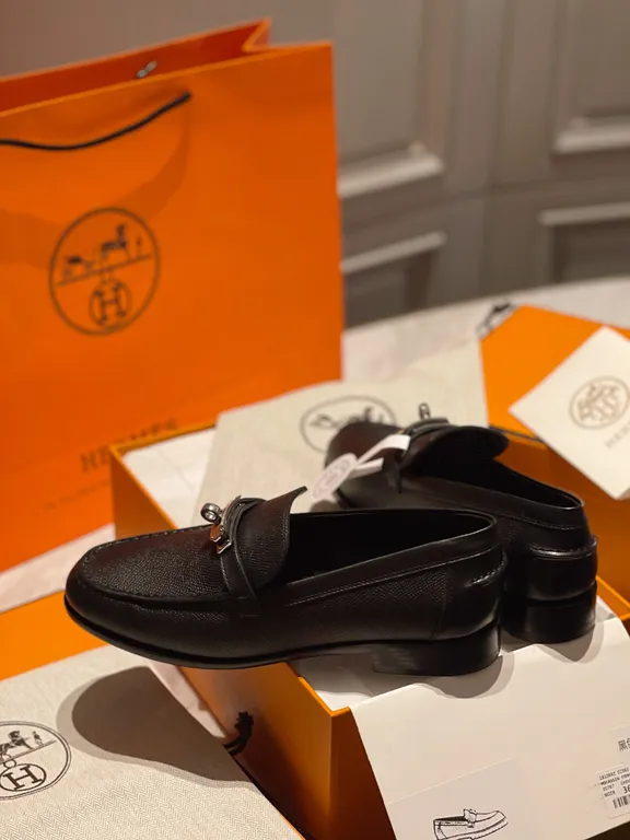 Hermes Shoe 